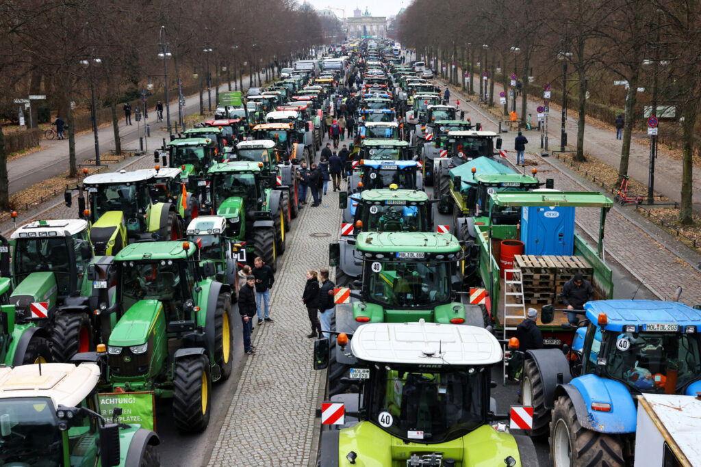 Протесты фермеров продолжаются в Румынии, Франции и Германии